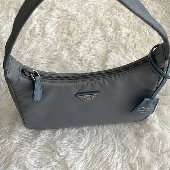 Prada Re-Edition 2000 - Picture 5 of 5